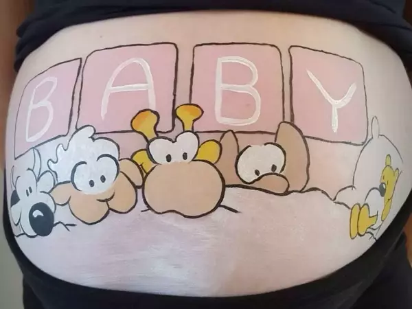 Geef de aankomende moeder een mooie waardebon voor een Bellypaint.